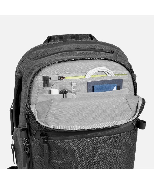 Aer(エアー)の「AER City Pack Pro2 Ultra 20L / AER-28063(バックパック/リュック・メンズ・ブラック・FREE)」の2枚目の写真