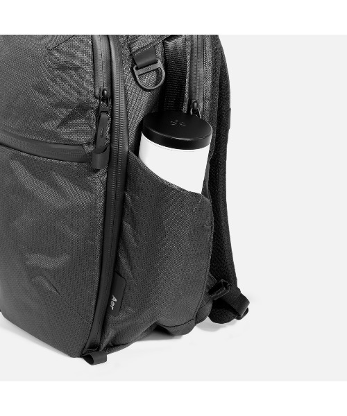 Aer(エアー)の「AER City Pack Pro2 Ultra 20L / AER-28063(バックパック/リュック・メンズ・ブラック・FREE)」の19枚目の写真