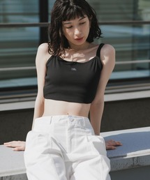 Calvin Klein（カルバン・クライン）の「Calvin Klein/カルバンクライン SL WOVEN LABEL 2X2 BABY RIB CROPPED TANK 2026年春夏（キャミソール）」