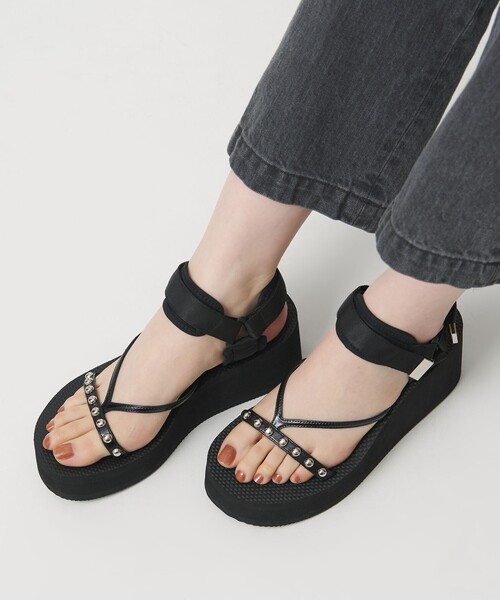 SY UNITED ARROWS(シーユナイテッドアローズ)の「<SY> ベルクロスタッズ サンダル70↑(サンダル・レディース・シルバー/ブラック・22.5cm/23.5cm/24.5cm/25.5cm)」の16枚目の写真