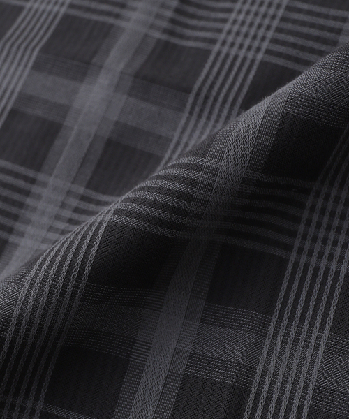 OSKR（オーエスケーアール）の「OSKR / オーエスケーアール Ombre Sheer Check S/S Shirt（シャツ/ブラウス・メンズ・ブラック/ネイビー・MEDIUM/LARGE）」の4枚目の写真