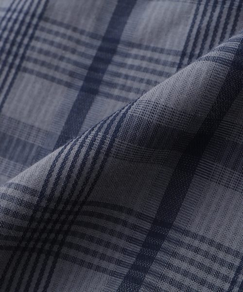 OSKR（オーエスケーアール）の「OSKR / オーエスケーアール Ombre Sheer Check S/S Shirt（シャツ/ブラウス・メンズ・ブラック/ネイビー・MEDIUM/LARGE）」の3枚目の写真