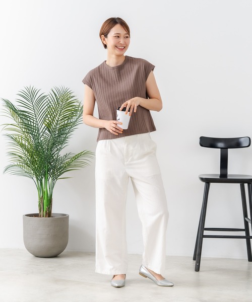 fort point（フォーポイント）の「【C-FORT POINT/フォートポイント】華奢見え ワイドリブフレンチスリーブＴシャツ 二の腕カバー 伸縮性 細見え オフィス 通勤 きれいめ 大人カジュアル（Tシャツ/カットソー・レディース・ブラック/ブラウン/オフホワイト/カーキ・FREE）」の6枚目の写真