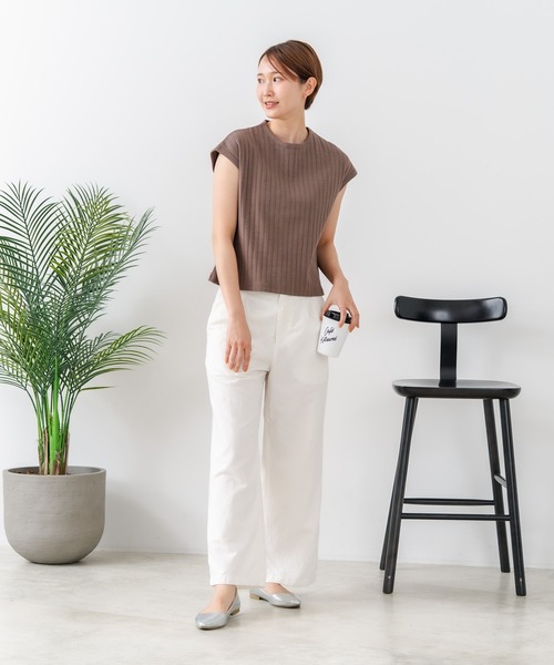 fort point（フォーポイント）の「【C-FORT POINT/フォートポイント】華奢見え ワイドリブフレンチスリーブＴシャツ 二の腕カバー 伸縮性 細見え オフィス 通勤 きれいめ 大人カジュアル（Tシャツ/カットソー・レディース・ブラック/ブラウン/オフホワイト/カーキ・FREE）」の9枚目の写真
