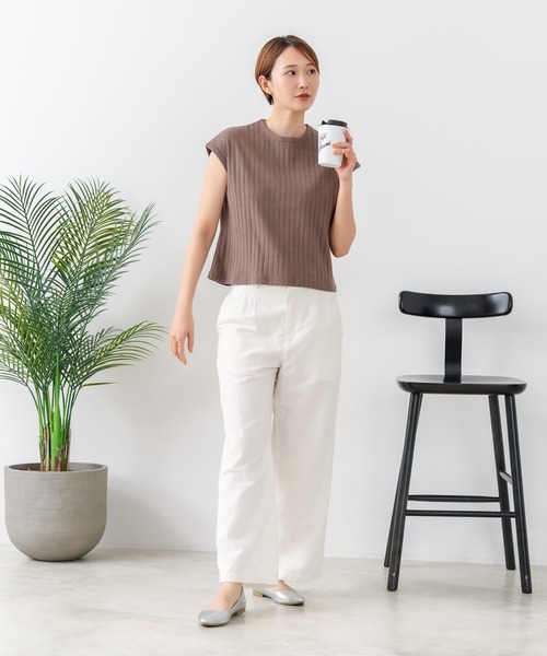 fort point（フォーポイント）の「【C-FORT POINT/フォートポイント】華奢見え ワイドリブフレンチスリーブＴシャツ 二の腕カバー 伸縮性 細見え オフィス 通勤 きれいめ 大人カジュアル（Tシャツ/カットソー・レディース・ブラック/ブラウン/オフホワイト/カーキ・FREE）」の10枚目の写真