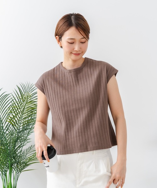 fort point（フォーポイント）の「【C-FORT POINT/フォートポイント】華奢見え ワイドリブフレンチスリーブＴシャツ 二の腕カバー 伸縮性 細見え オフィス 通勤 きれいめ 大人カジュアル（Tシャツ/カットソー・レディース・ブラック/ブラウン/オフホワイト/カーキ・FREE）」の11枚目の写真