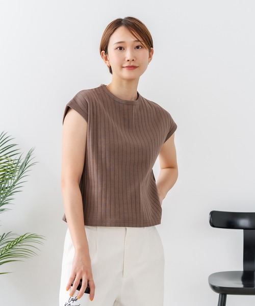 fort point（フォーポイント）の「【C-FORT POINT/フォートポイント】華奢見え ワイドリブフレンチスリーブＴシャツ 二の腕カバー 伸縮性 細見え オフィス 通勤 きれいめ 大人カジュアル（Tシャツ/カットソー・レディース・ブラック/ブラウン/オフホワイト/カーキ・FREE）」の14枚目の写真
