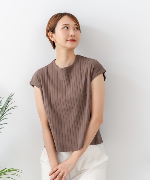 fort point（フォーポイント）の「【C-FORT POINT/フォートポイント】華奢見え ワイドリブフレンチスリーブＴシャツ 二の腕カバー 伸縮性 細見え オフィス 通勤 きれいめ 大人カジュアル（Tシャツ/カットソー・レディース・ブラック/ブラウン/オフホワイト/カーキ・FREE）」の15枚目の写真