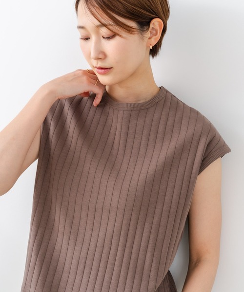fort point（フォーポイント）の「【C-FORT POINT/フォートポイント】華奢見え ワイドリブフレンチスリーブＴシャツ 二の腕カバー 伸縮性 細見え オフィス 通勤 きれいめ 大人カジュアル（Tシャツ/カットソー・レディース・ブラック/ブラウン/オフホワイト/カーキ・FREE）」の18枚目の写真