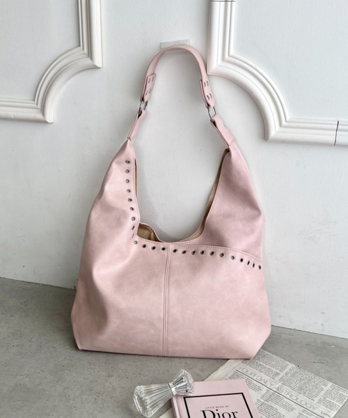 Loueme(ルエム)の「ハトメスタッズトートバッグ(トートバッグ・レディース・ライトブルー/ブラック/ブラウン/オフホワイト/ピンク・FREE)」の5枚目の写真