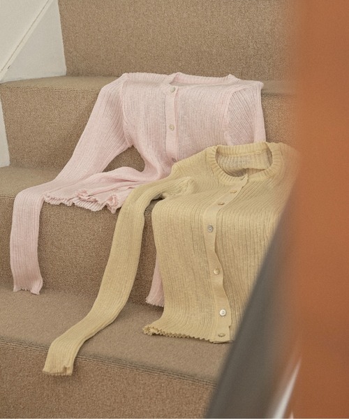 lawgy(ラウジー)の「sheer rib compact long sleeve tops / シアーリブコンパクトロングスリーブトップス(その他トップス・レディース・クリーム/ピンク系・FREE)」の3枚目の写真