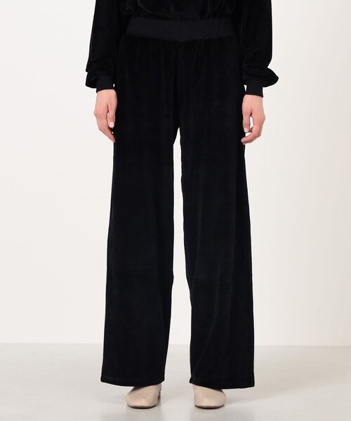 BASERANGE(ベースレンジ)の「BASERANGE TRE SWEATPANTS スウェットパンツ(スウェットパンツ・レディース・ブラック・XS)」の3枚目の写真