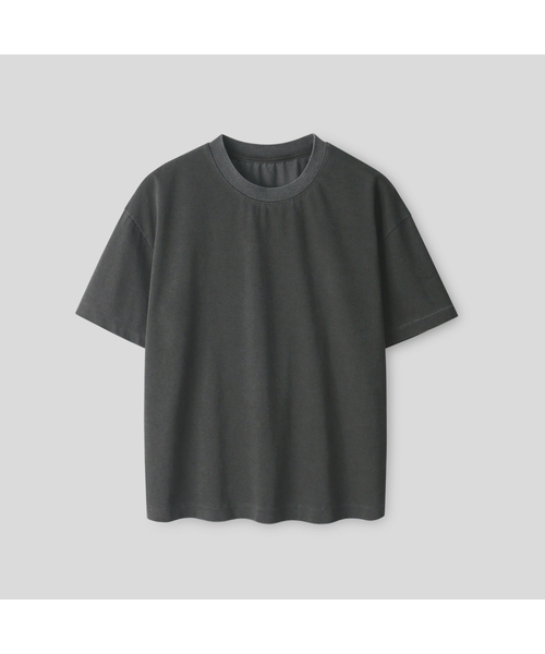 INDUST(インダスト)の「ピグメントウォッシュハーフTシャツ_2COLOR(Tシャツ/カットソー・レディース・チャコールグレー/ベージュ・1(S)/2(M)/3(L))」の1枚目の写真
