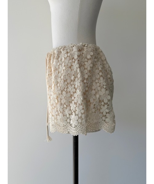 miies miim(ミーエスミーム)の「floral lace shorts(その他パンツ・レディース・アイボリー・FREE)」の5枚目の写真