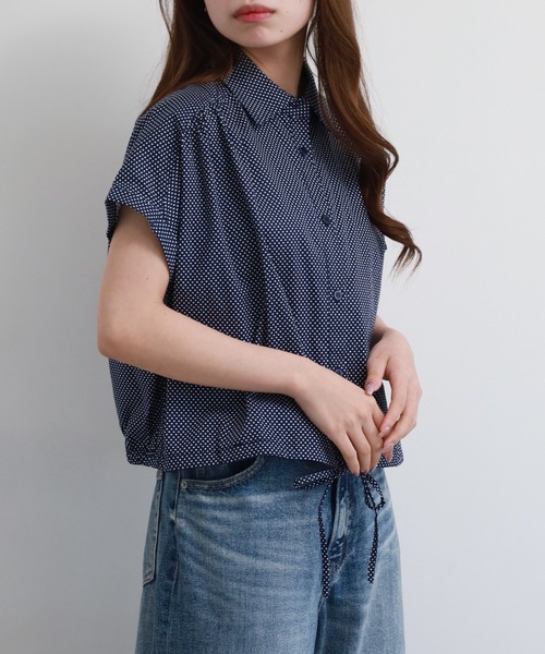 EGLANTINE(エグランティーヌ)の「EGLANTINE ポルカドット襟付き半袖ブラウス(シャツ/ブラウス・レディース・ブラック/ネイビー/オフホワイト・38)」の3枚目の写真
