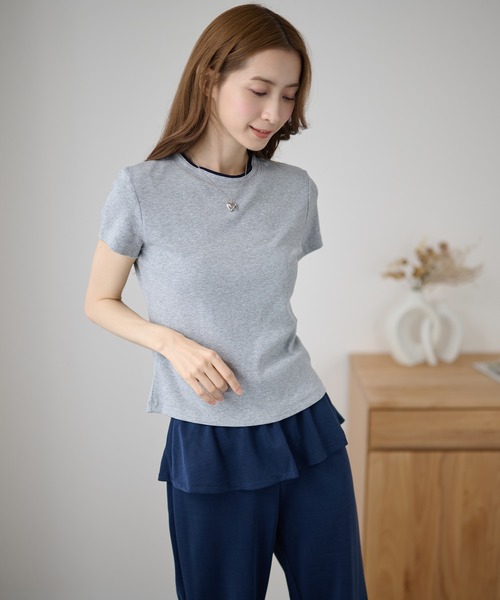 DAYRA(デイラ)の「配色 ライン クルーネック 半袖 トップス(Tシャツ/カットソー・レディース・モカ/チャコールグレー/グレー/ブラック/ホワイト・FREE)」の4枚目の写真