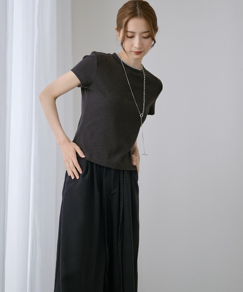 DAYRA(デイラ)の「配色 ライン クルーネック 半袖 トップス(Tシャツ/カットソー・レディース・モカ/チャコールグレー/グレー/ブラック/ホワイト・FREE)」の13枚目の写真
