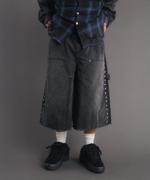 FR(13)NDS(フレンズ)の「FR(13)NDS/フレンズ/Duck Studs Shorts(その他パンツ・メンズ・ホワイト/ブラック・M)」の2枚目の写真