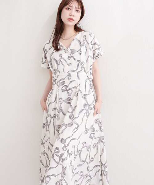 natural couture(ナチュラルクチュール)の「フレンチスリーブカシュクールワンピース(ワンピース・レディース・ホワイト系その他/ベージュ/ブラック/ブラウン/サックスブルー・FREE)」の2枚目の写真