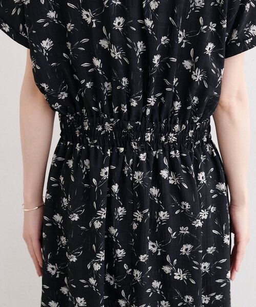 natural couture(ナチュラルクチュール)の「フレンチスリーブカシュクールワンピース(ワンピース・レディース・ホワイト系その他/ベージュ/ブラック/ブラウン/サックスブルー・FREE)」の18枚目の写真