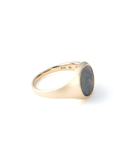 Irise coffret（イリスコフレ）の「［UNTITLED］K10YG ブラック シェル ラウンド リング｜Black lipped oyster Ring（リング・レディース・イエローゴールド・11号/15号/17号）」の3枚目の写真