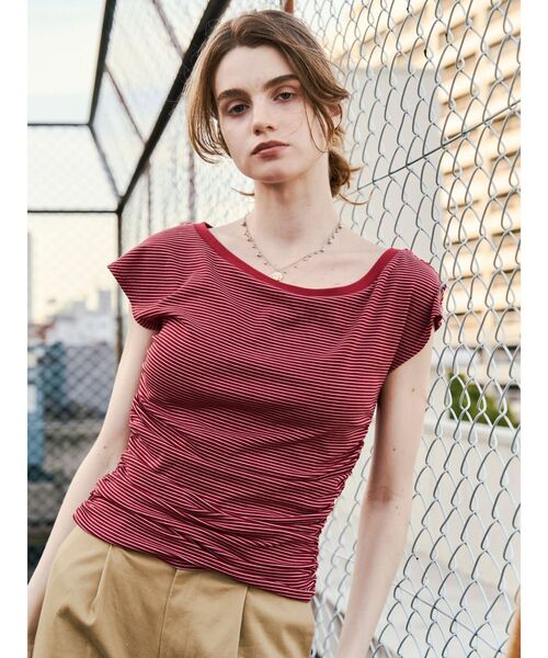 Ungrid(アングリッド)の「オフショルフィットTee(Tシャツ/カットソー・レディース・チャコールグレー/オフホワイト/レッド・FREE)」の15枚目の写真