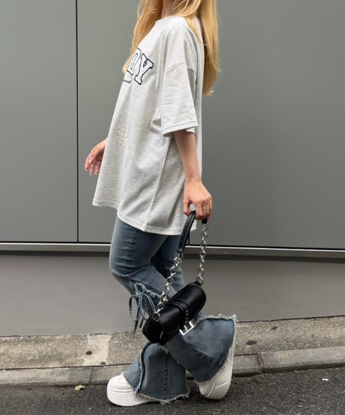 continuer de NICE CLAUP(コンティニューデナイスクラップ)の「レースロゴ×色々ロゴBIGT(Tシャツ/カットソー・レディース・オフホワイト/ピンク/オートミール/スミクロ・FREE)」の21枚目の写真