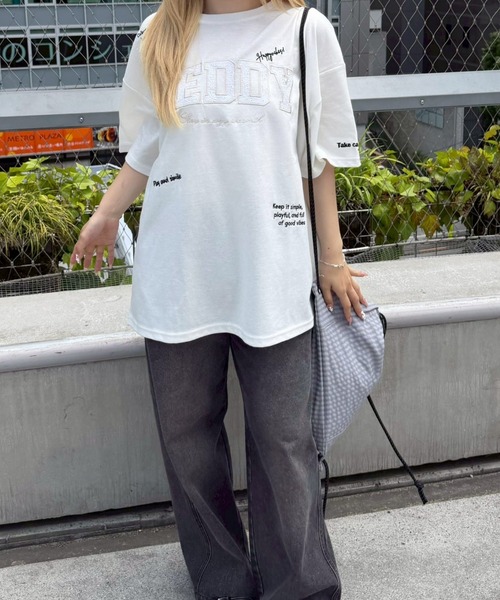 continuer de NICE CLAUP(コンティニューデナイスクラップ)の「レースロゴ×色々ロゴBIGT(Tシャツ/カットソー・レディース・オフホワイト/ピンク/オートミール/スミクロ・FREE)」の7枚目の写真