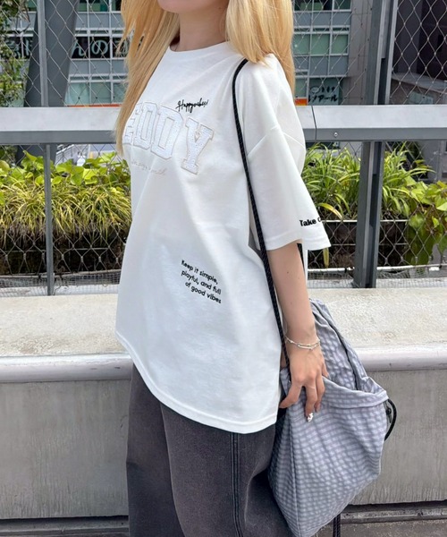 continuer de NICE CLAUP(コンティニューデナイスクラップ)の「レースロゴ×色々ロゴBIGT(Tシャツ/カットソー・レディース・オフホワイト/ピンク/オートミール/スミクロ・FREE)」の6枚目の写真