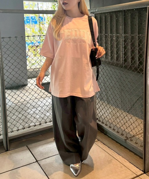 continuer de NICE CLAUP(コンティニューデナイスクラップ)の「レースロゴ×色々ロゴBIGT(Tシャツ/カットソー・レディース・オフホワイト/ピンク/オートミール/スミクロ・FREE)」の22枚目の写真