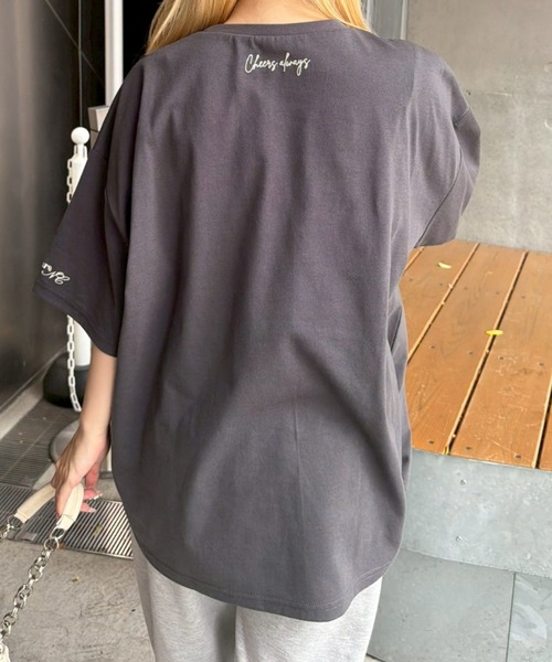 continuer de NICE CLAUP(コンティニューデナイスクラップ)の「レースロゴ×色々ロゴBIGT(Tシャツ/カットソー・レディース・オフホワイト/ピンク/オートミール/スミクロ・FREE)」の14枚目の写真