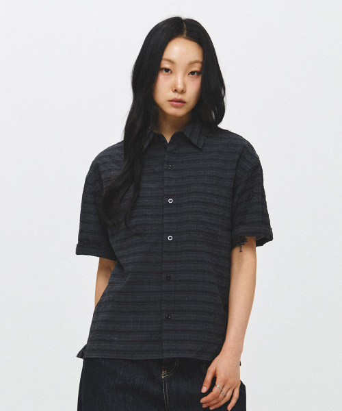 ECORR(エコル)の「クリンクルクロップ半袖シャツ_チャコール(シャツ/ブラウス・レディース・その他・MEDIUM/LARGE)」の7枚目の写真