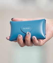 YAHKI（ヤーキ）の「YAHKI/ヤーキ MULTI CASE SMOOTH ブランドロゴ コンパクトサイズ ポーチ マルチケース ハート型 レディース 2026年 夏（財布）」