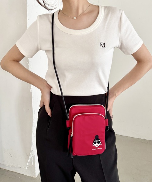 HAPPY FACE(ハッピーフェイス)の「EMMA顔刺? プチポシェット RD(ショルダーバッグ・レディース・レッド・ONE SIZE)」の1枚目の写真
