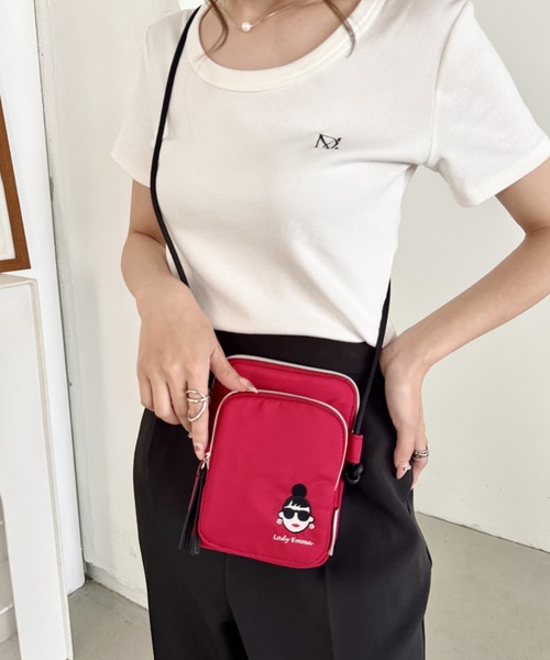 HAPPY FACE(ハッピーフェイス)の「EMMA顔刺? プチポシェット RD(ショルダーバッグ・レディース・レッド・ONE SIZE)」の3枚目の写真