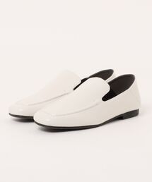 エナメルライクパンプス