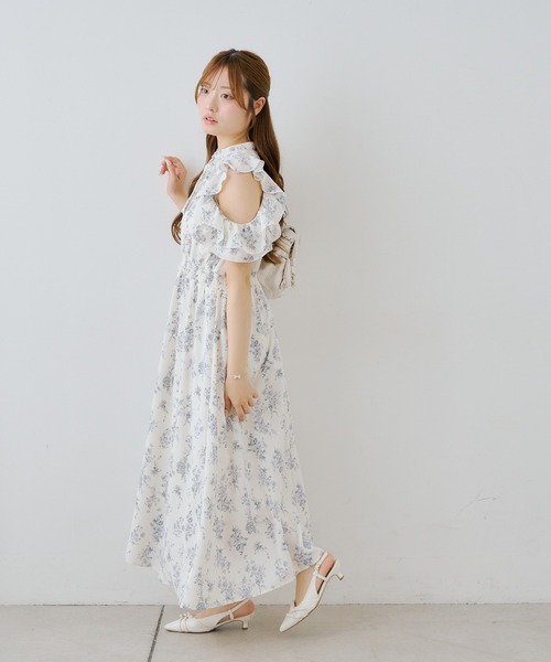Another Branch olive des olive(アナザーブランチオリーブデオリーブ)の「オープンショルダーロングワンピース(ワンピース・レディース・ブラック/その他11/ドット/ネイビー・FREE)」の10枚目の写真