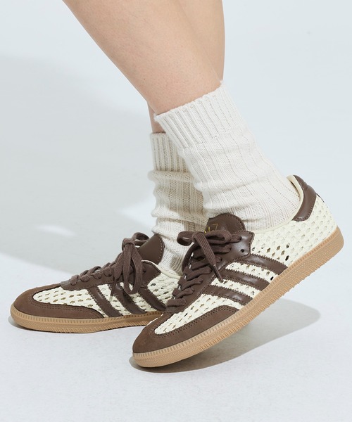 adidas（アディダス）の「サンバ OG / SAMBA OG / アディダスオリジナルス adidas Originals（スニーカー・レディース・ベージュ・22.0cm/22.5cm/23.0cm/23.5cm/24.0cm/24.5cm/25.0cm/25.5cm/26.0cm/26.5cm/27.0cm/27.5cm/28.0cm/28.5cm/29.0cm）」の3枚目の写真