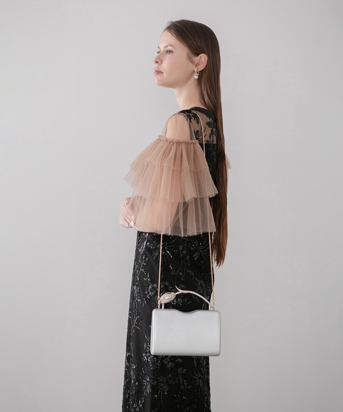 Leja(レジャ)の「【LEJA】チューリップメタルハンドルグリッター2WAYバッグ結婚式 パーティー 成人式 二次会 同窓会 お呼ばれ オケージョン 20代 30代(ハンドバッグ・レディース・シルバー・FREE)」の3枚目の写真