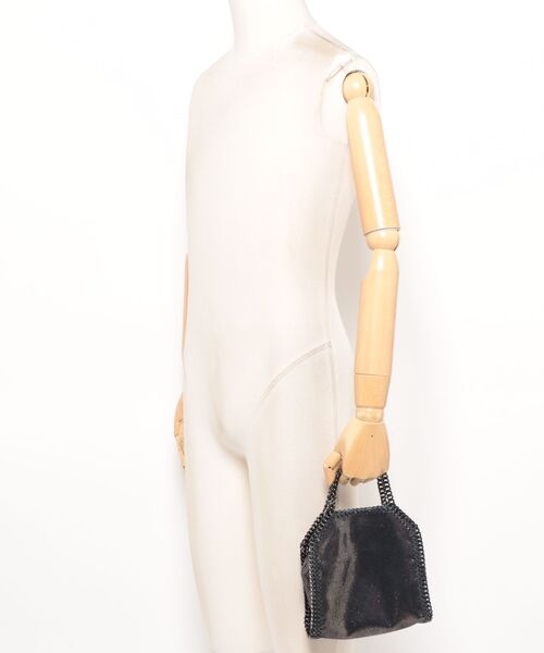 STELLA McCARTNEY(ステラマッカートニー)の「Falabella Tiny Tote Bag / ファラベラ タイニー トートバッグ(ショルダーバッグ・レディース・ダークネイビー・ONE SIZE)」の6枚目の写真