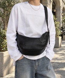 CIYOT（シヨウト）の「【CIYOT】2WAY ブレイデッドベルト ハーフムーン ショルダーバッグ（ショルダーバッグ）」