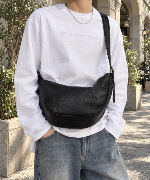 CIYOT(シヨウト)の「【CIYOT】2WAY ブレイデッドベルト ハーフムーン ショルダーバッグ(ショルダーバッグ・メンズ・ブラウン/ブラック/ブラウン系・FREE)」の1枚目の写真