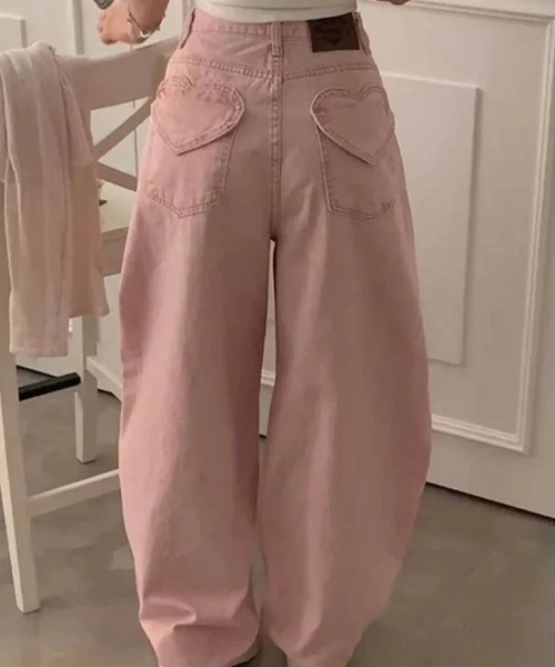 AVYL(アヴィル)の「ハートポケット ルーズワイドピンクデニムパンツ(デニムパンツ・レディース・ピンク・S/M/L)」の6枚目の写真