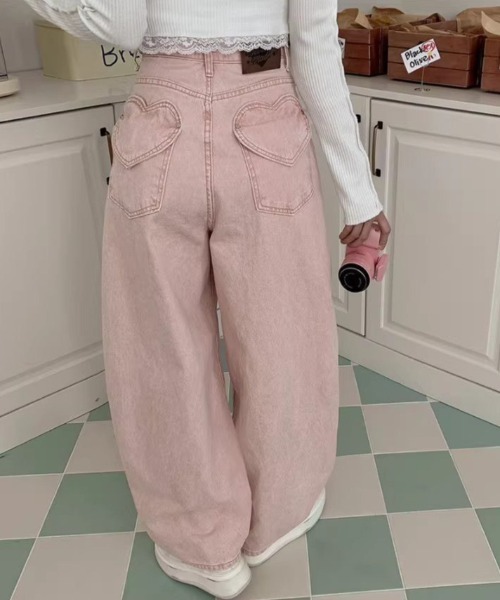 AVYL(アヴィル)の「ハートポケット ルーズワイドピンクデニムパンツ(デニムパンツ・レディース・ピンク・S/M/L)」の8枚目の写真