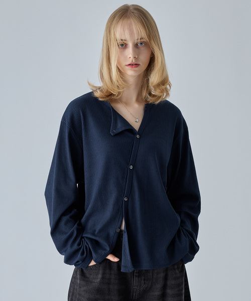 VELNUS(ベルナス)の「【VELNUS】Asymmetrical Rib Knit Cardigan/アシンメトリーリブニットカーディガン(カーディガン/ボレロ・メンズ・ネイビー/チャコールグレー・L/S/M)」の2枚目の写真