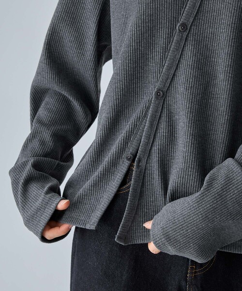 VELNUS(ベルナス)の「【VELNUS】Asymmetrical Rib Knit Cardigan/アシンメトリーリブニットカーディガン(カーディガン/ボレロ・メンズ・ネイビー/チャコールグレー・L/S/M)」の16枚目の写真