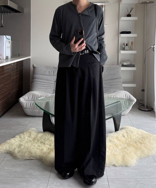 VELNUS(ベルナス)の「【VELNUS】Asymmetrical Rib Knit Cardigan/アシンメトリーリブニットカーディガン(カーディガン/ボレロ・メンズ・ネイビー/チャコールグレー・L/S/M)」の4枚目の写真