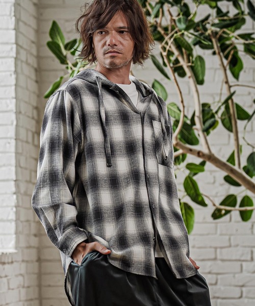 CAMBIO（カンビオ）の「ms6619- Hooded Ombre Check Flannel Shirt フーディーシャツ(AI-262-08)（シャツ/ブラウス・メンズ・ホワイト/ブラック/レッド・S/M/L）」の5枚目の写真
