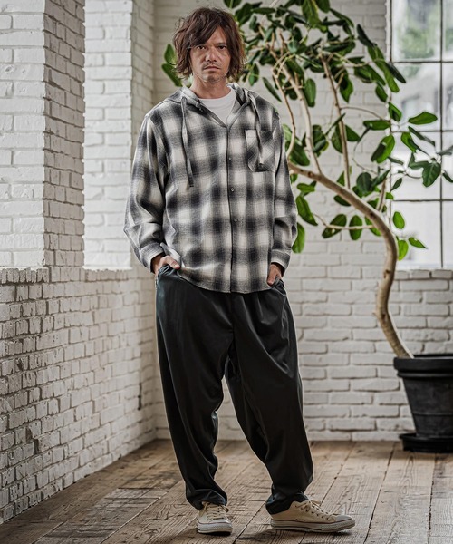 CAMBIO（カンビオ）の「ms6619- Hooded Ombre Check Flannel Shirt フーディーシャツ(AI-262-08)（シャツ/ブラウス・メンズ・ホワイト/ブラック/レッド・S/M/L）」の8枚目の写真