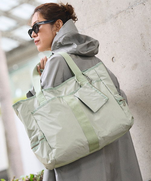 LeSportsac(レスポートサック)の「【Essential Collection×Naoko Okusa】URBAN TOTE2 グリーンカーキC(トートバッグ・レディース・グリーン・FREE)」の1枚目の写真